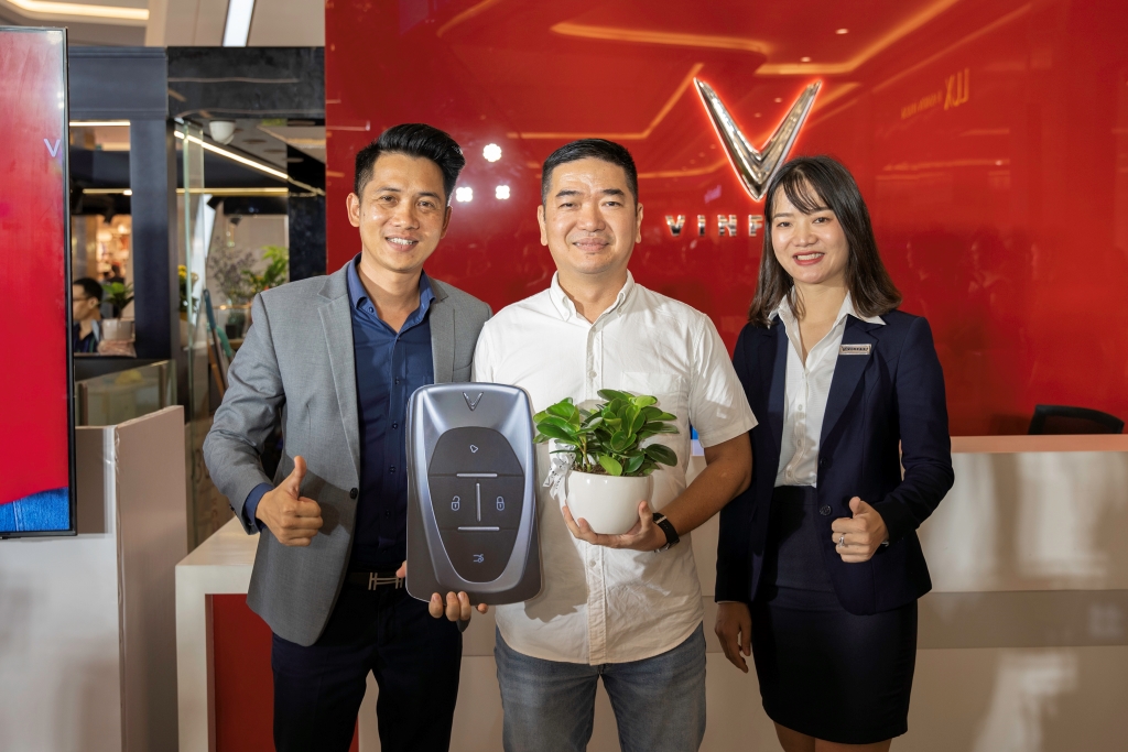 Chuyên gia xe Đỗ Minh Hồ Hải là một trong những người đầu tiên sở hữu VinFast VF 9